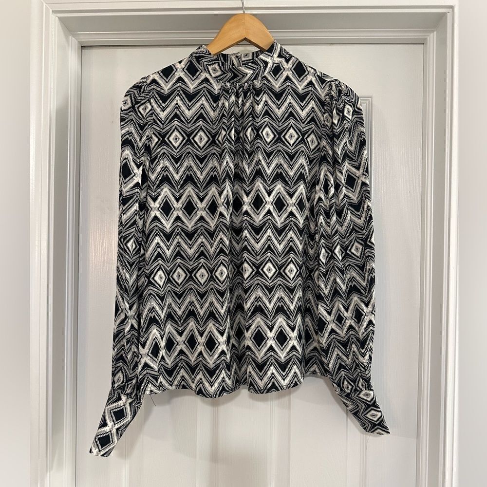 Joie black/white geometric print long sleeve blouse small NWOT